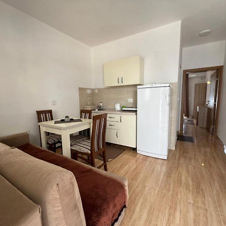 Kontiki Apartments 울친 외부 사진