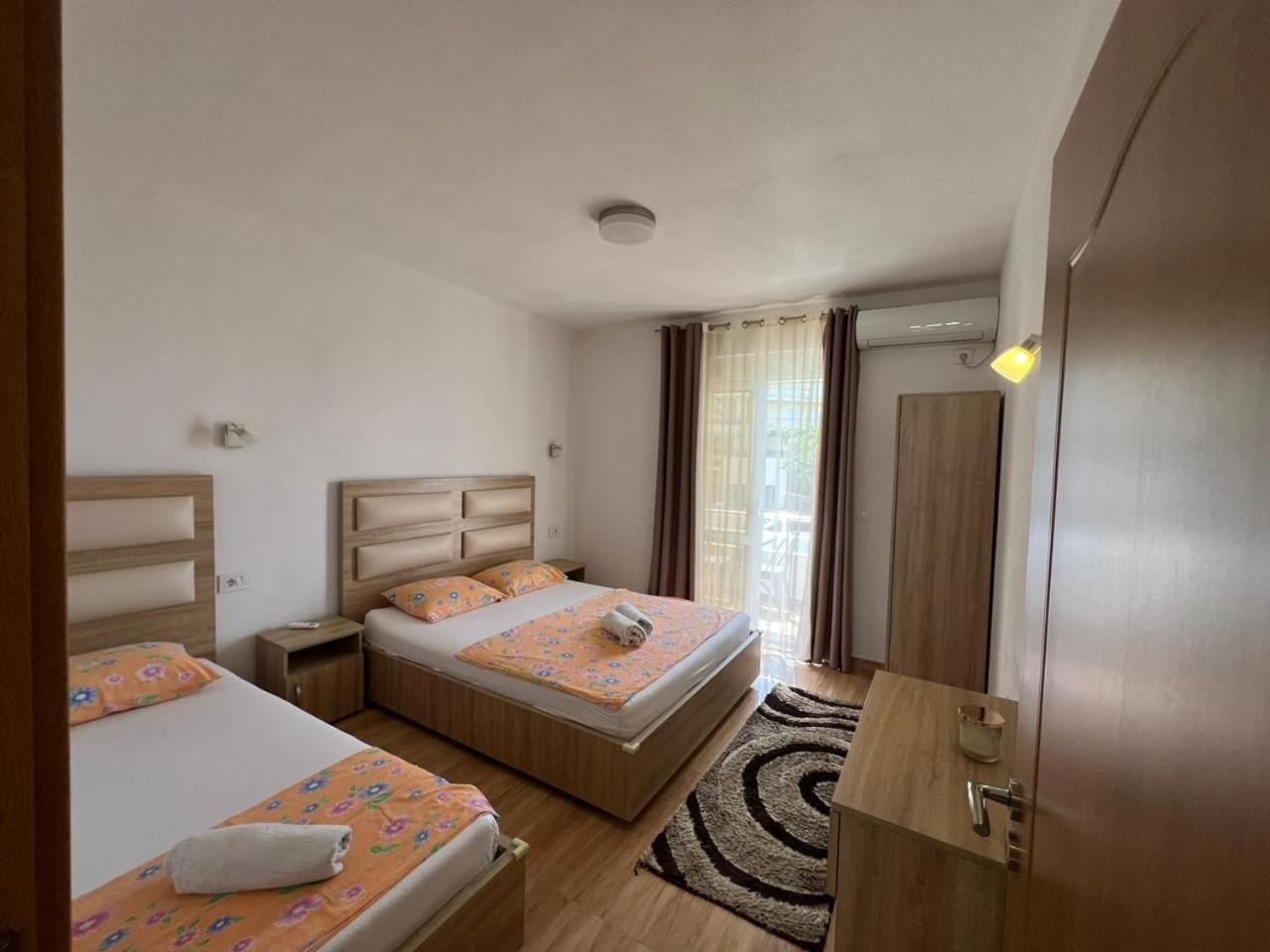 Kontiki Apartments 울친 외부 사진