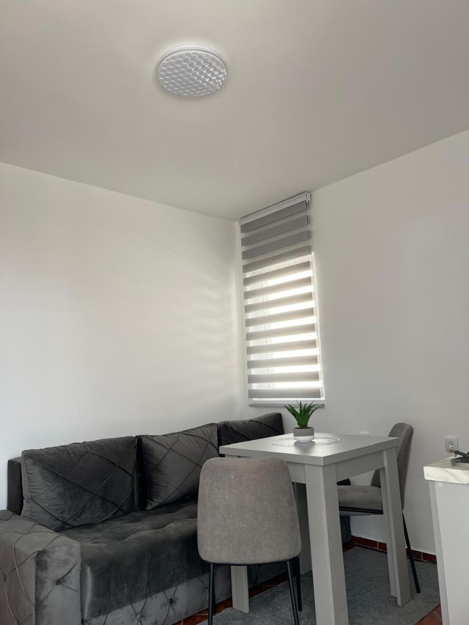 Kontiki Apartments 울친 외부 사진